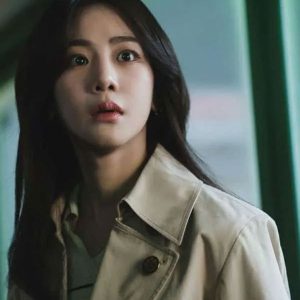 Han Ji-Eun Study Group Beige Cropped Jacket