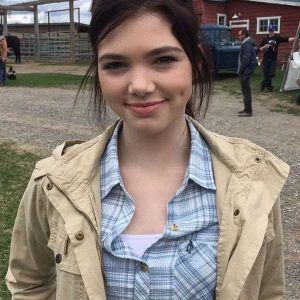Heartland S10 Alisha Newton Beige Cotton Jacket