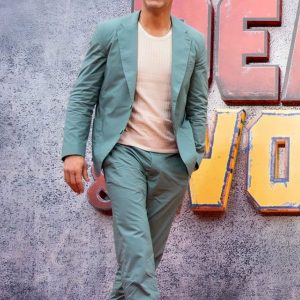 Ryan Reynolds Deadpool & Wolverine 2024 Movie Blue Suit