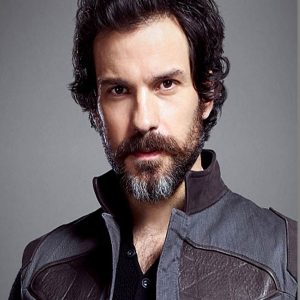 Star Trek Picard Cristóbal Rios Grey Vest